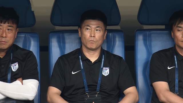 出现踢河南, 大连英博的 出现踢河南, 大连英博的